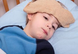 Sốt ở trẻ em cũng là dấu hiệu của Viêm cầu thận cấp